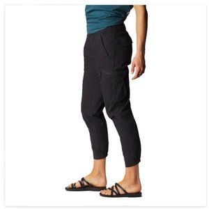Mountain Hardwear Women’s Cascade Pass Cargo Pants Medium
